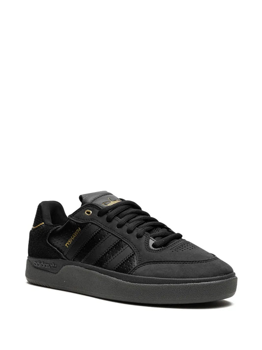 Tyshawn Low Sneakers
