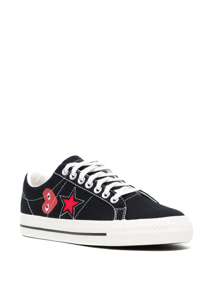 Comme Des Gar ns Play x Converse X Converse One Star
