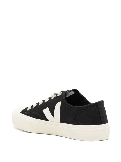 VEJA Wata Ii Pierre Canvas