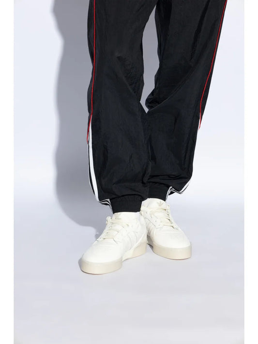 Rivalry Lux Low Sneakers
