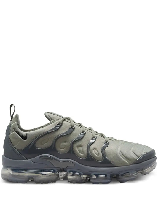 Air Vapormax Plus Sneakers