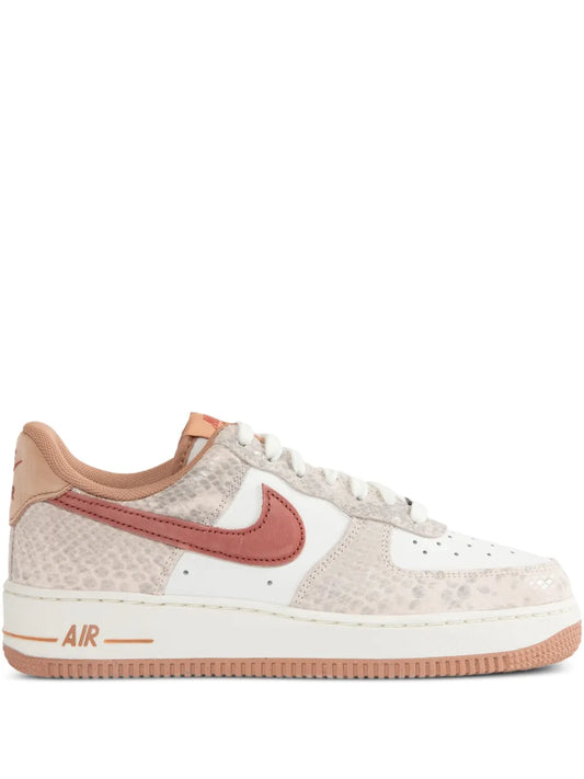 Air Force 107 Lv8 Sneakers